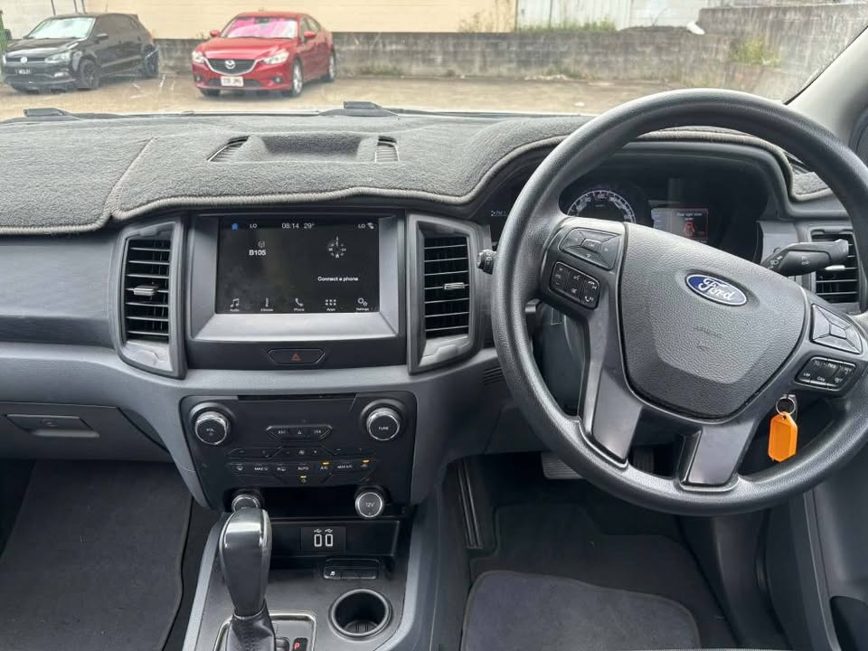 2017 Ford Everest Ambiente Easy Finance Great value 6.jpg